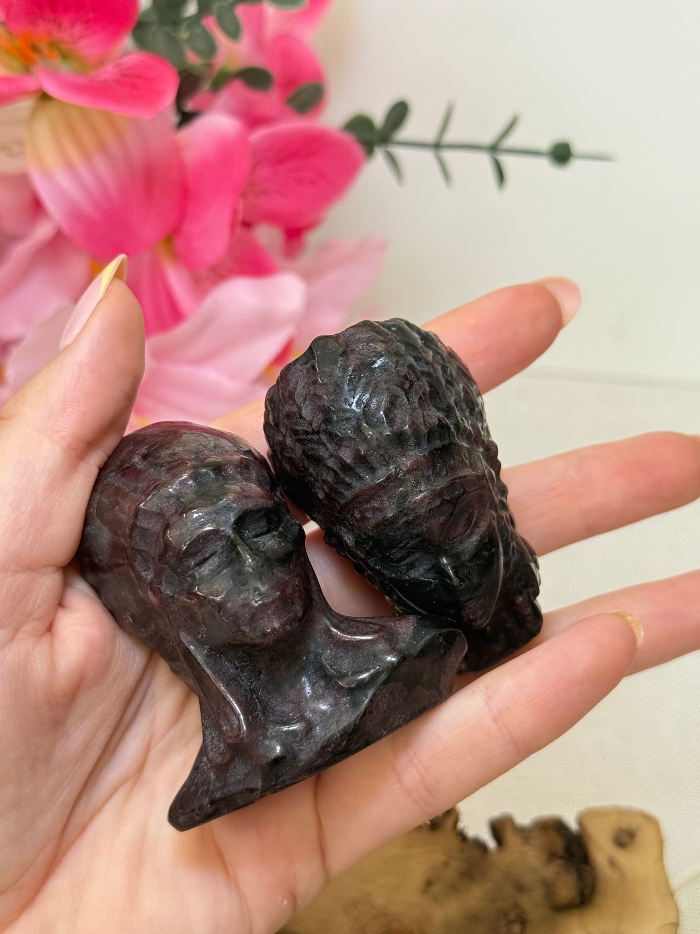 Garnet In Arfvedsonite Indian Man & Woman