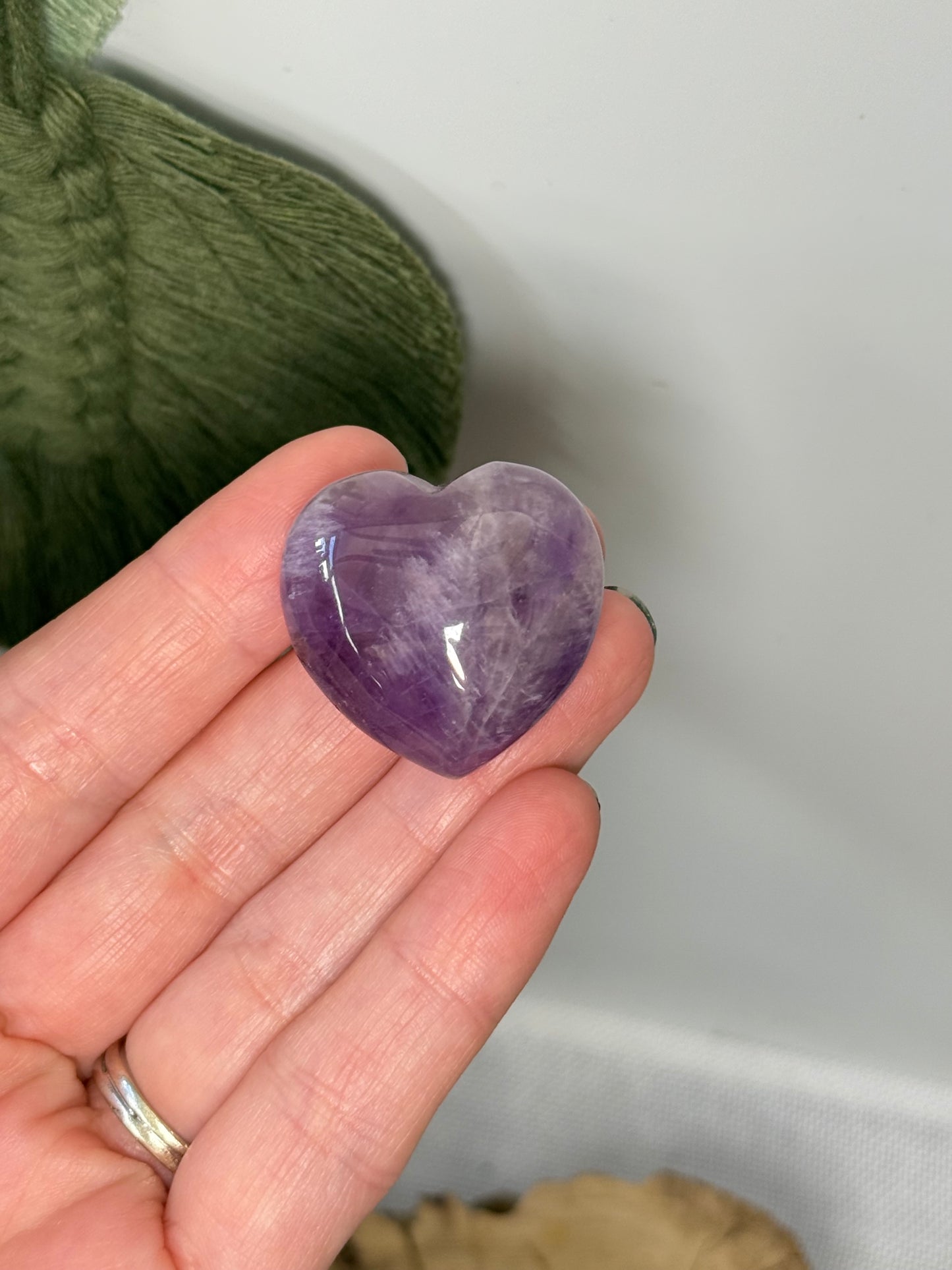 Dream Amethyst Heart (3cm)