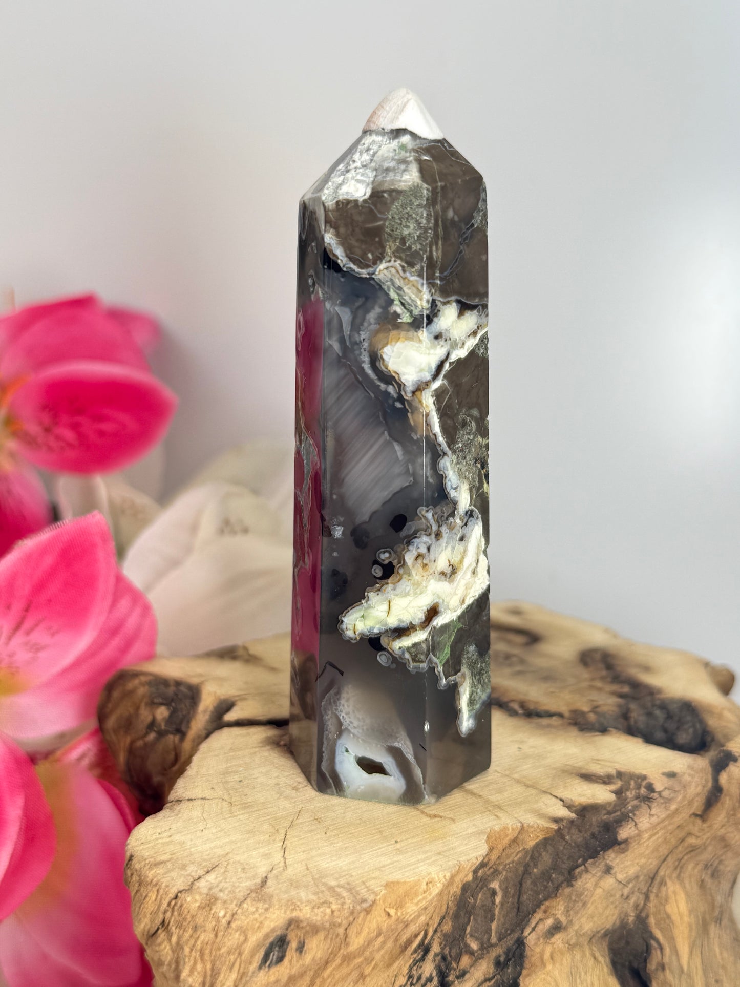 Volcano Agate Point