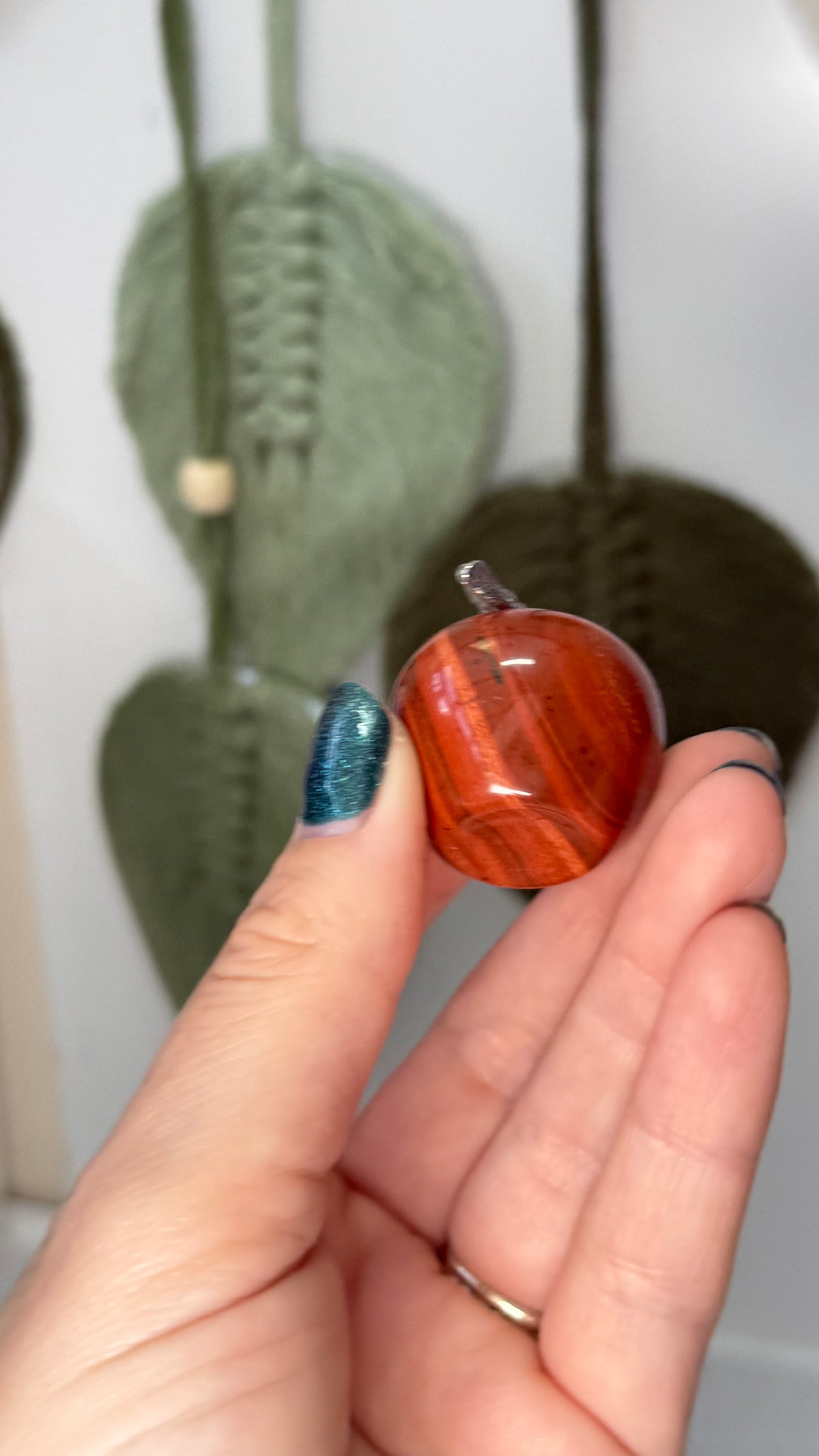Red Jasper Apple