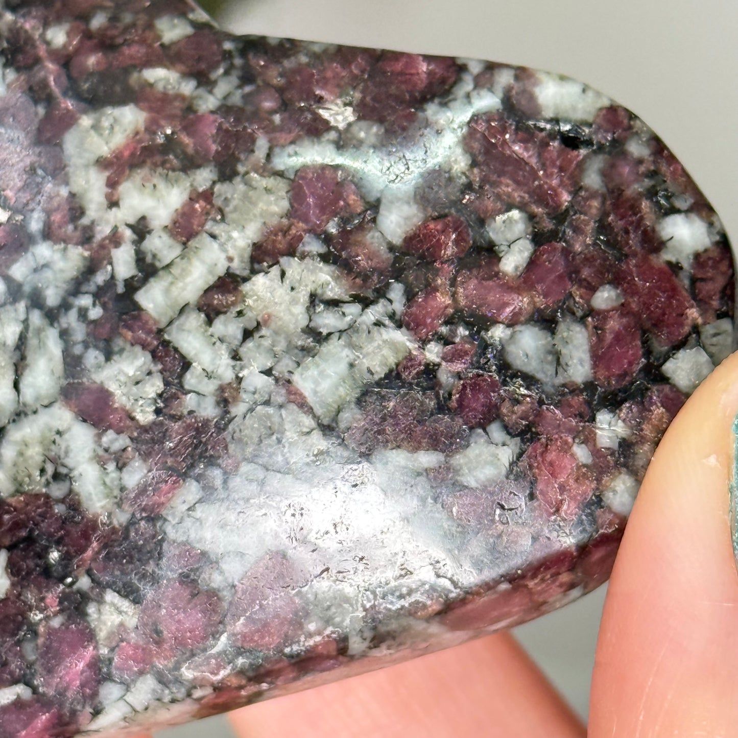 Eudialyte Heart (Russia)