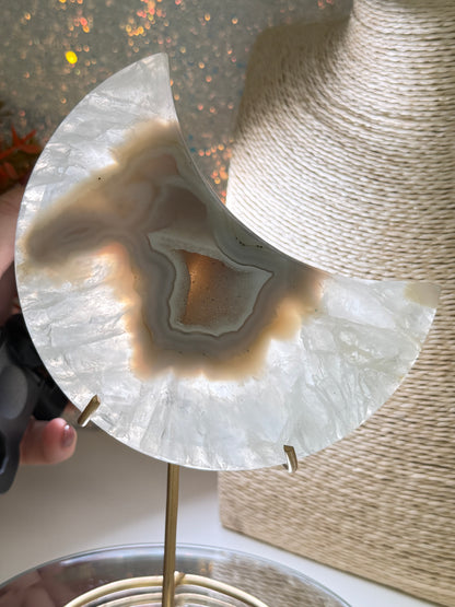 Druzy Agate Moon With Stand