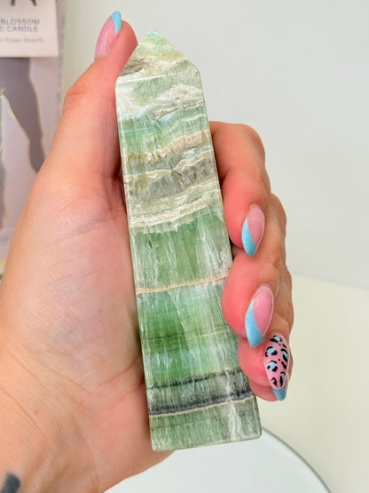 Kiwi Calcite Tower