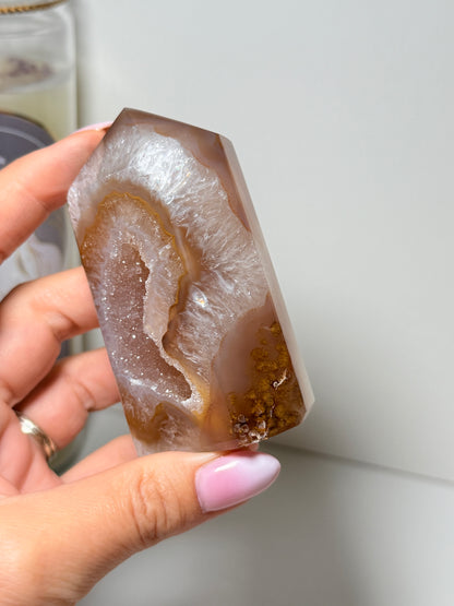 Brazilian Agate Tower
