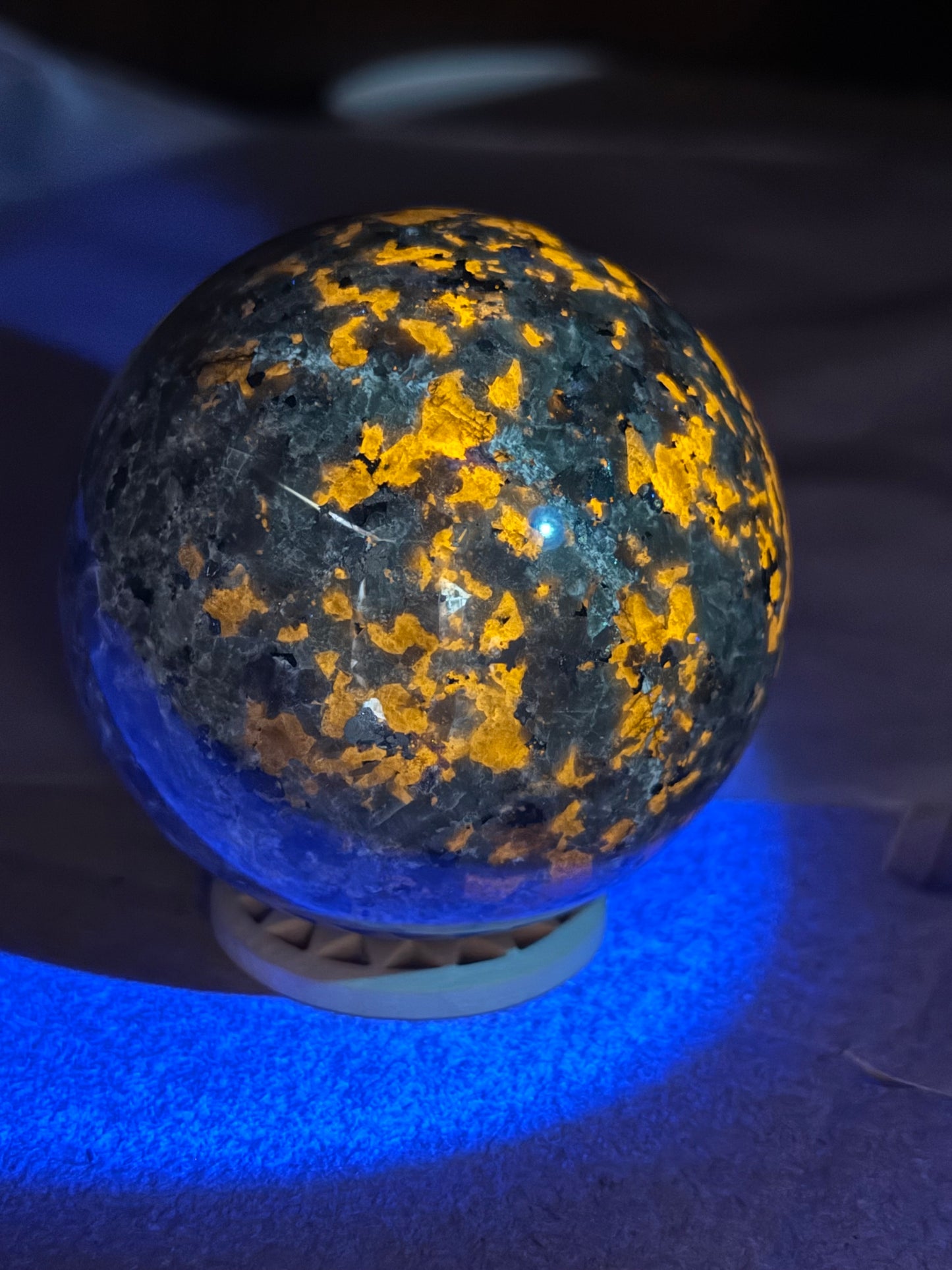 Yooperlite Sphere