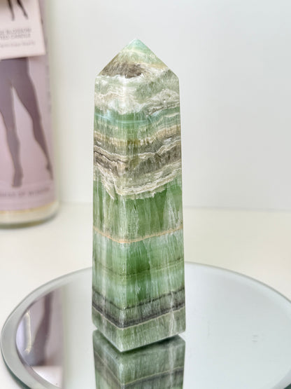 Kiwi Calcite Tower