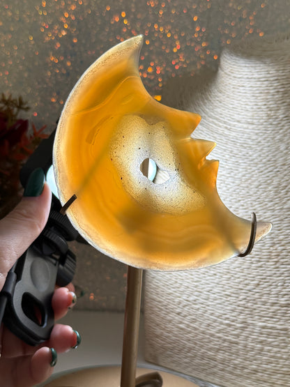 Druzy Agate Moon On Stand