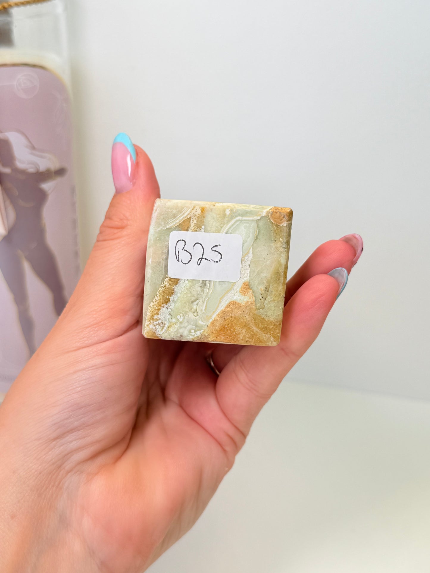 Kiwi Calcite Tower