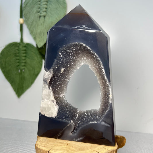 Large Druzy Agate Tower (With UV Reactive Calcite)