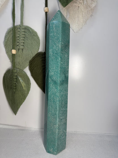 XL Amazonite Point 1.3kg 32cm