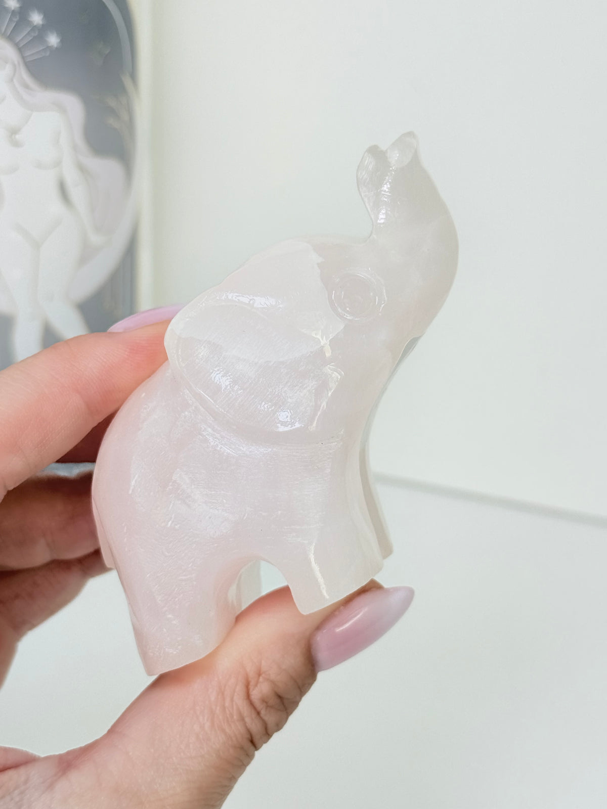 Mangano Calcite Elephant