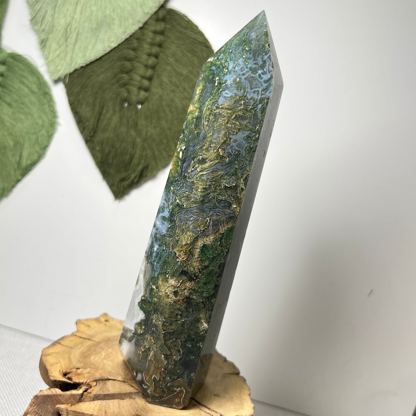 Large Moss Agate Point