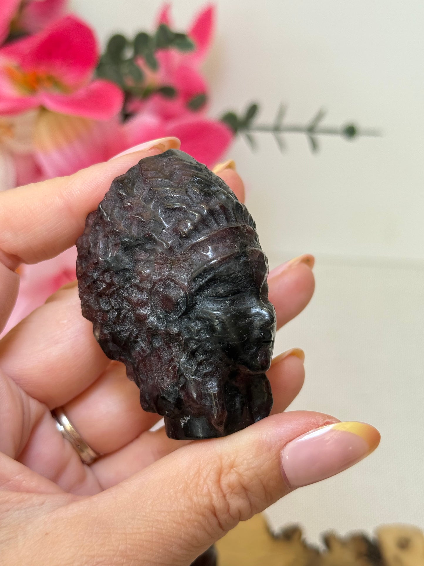 Garnet In Arfvedsonite Indian Man & Woman