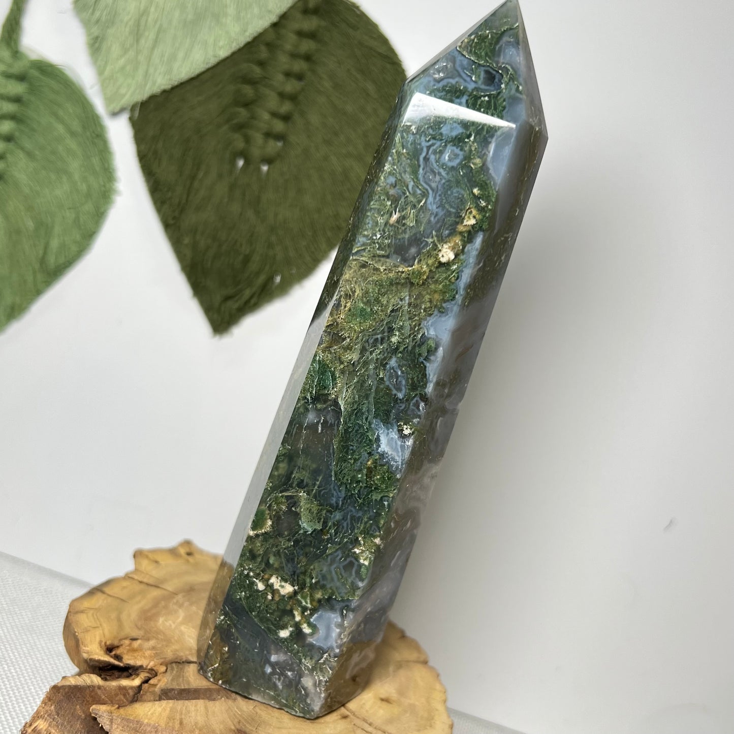 Large Moss Agate Point