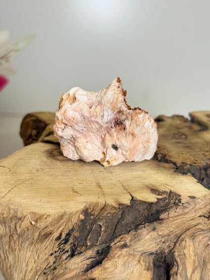 Vanadinite on Barite (Self Standing)