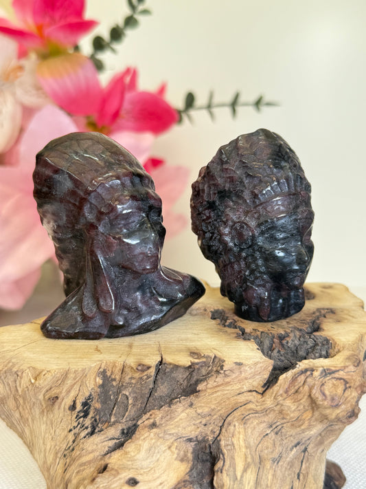 Garnet In Arfvedsonite Indian Man & Woman