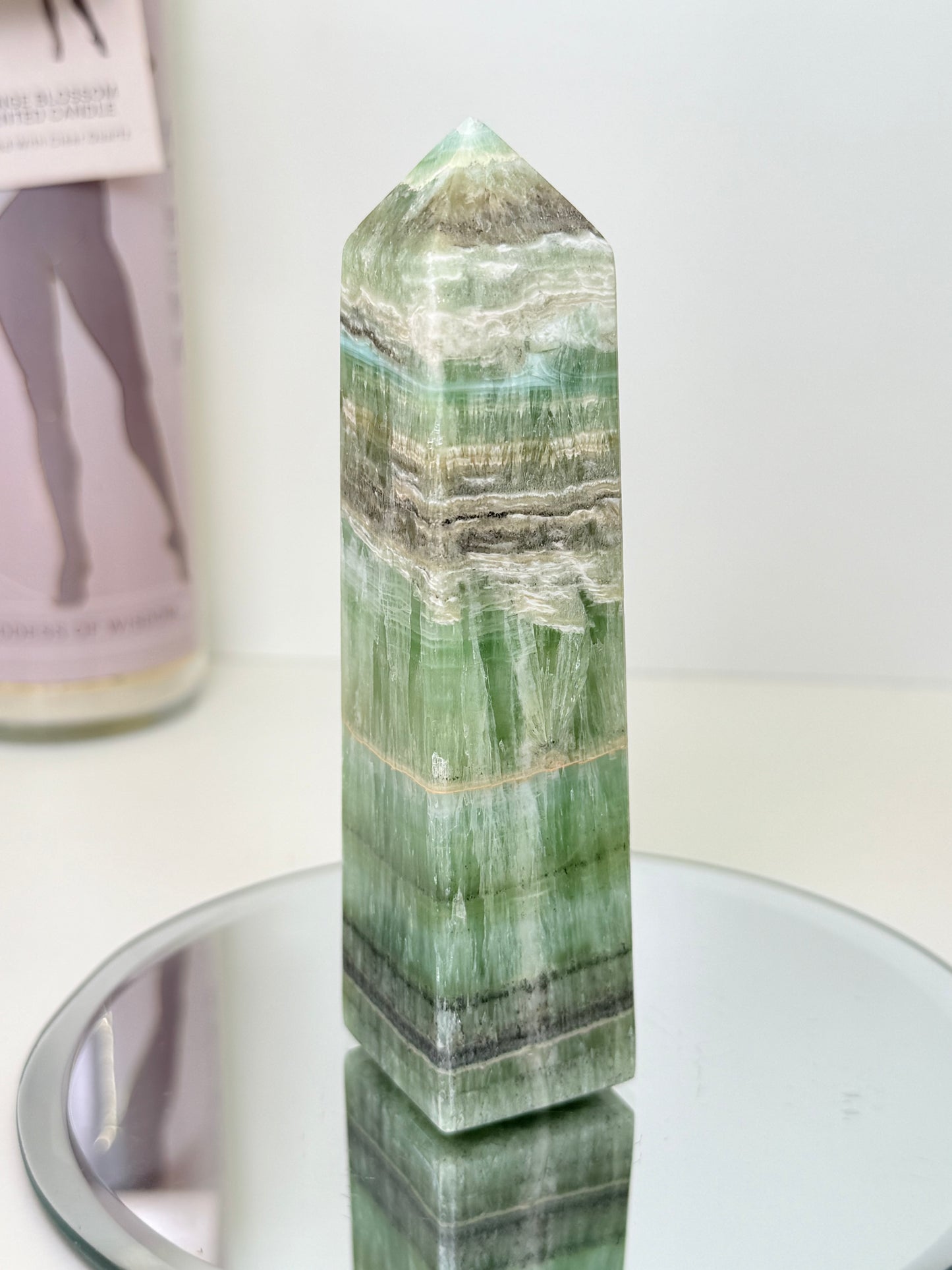 Kiwi Calcite Tower
