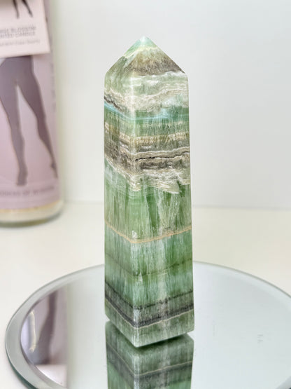 Kiwi Calcite Tower