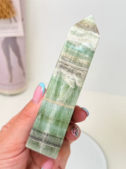Kiwi Calcite Tower