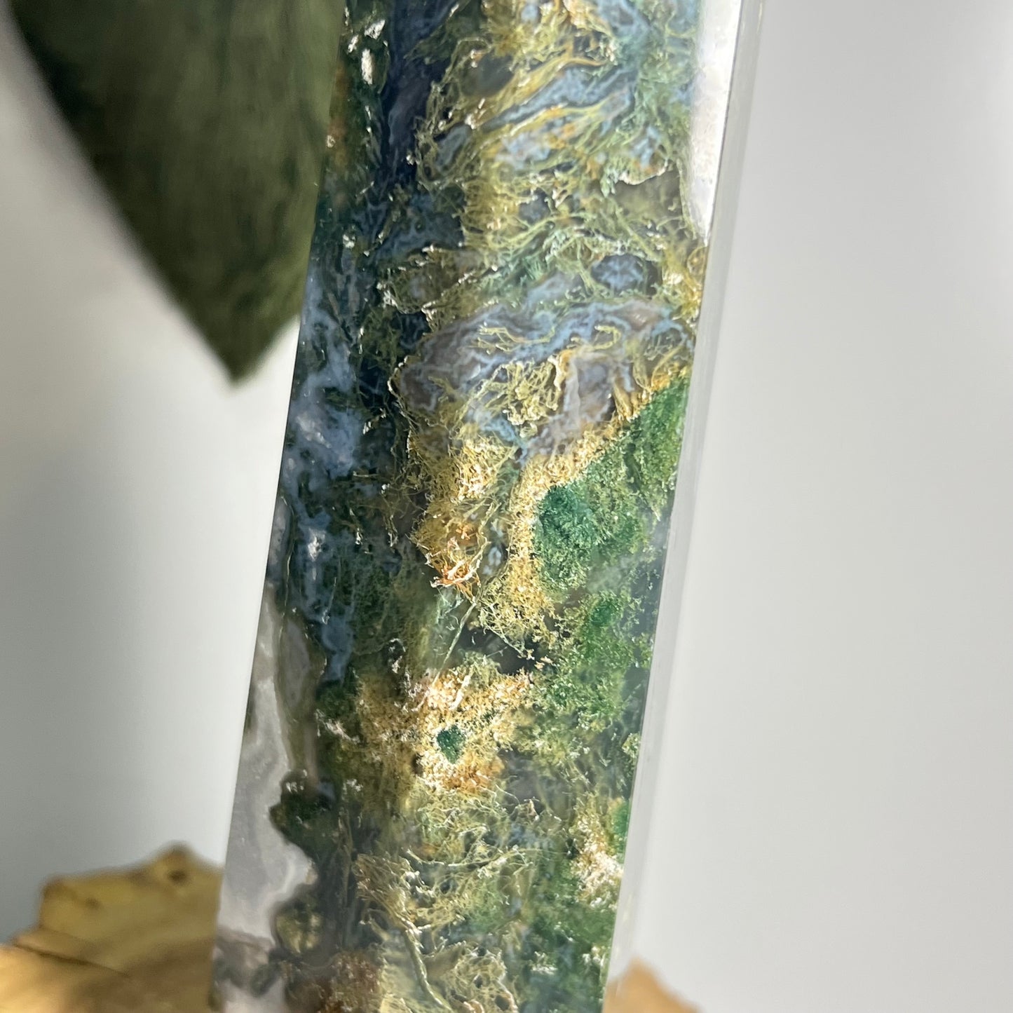 Large Moss Agate Point