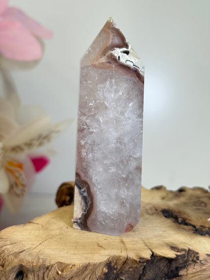 Money Agate With Quartz Point
