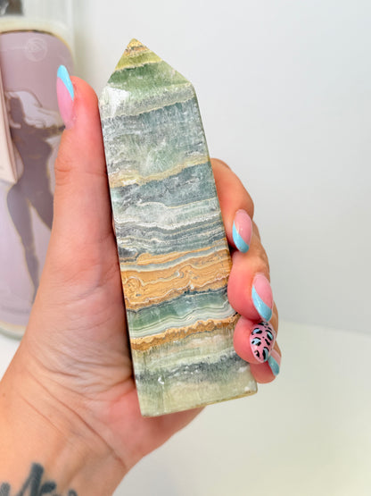 Kiwi Calcite Tower