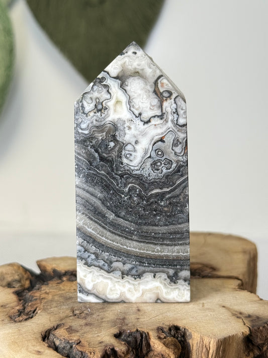 Dendritic Calcite Tower