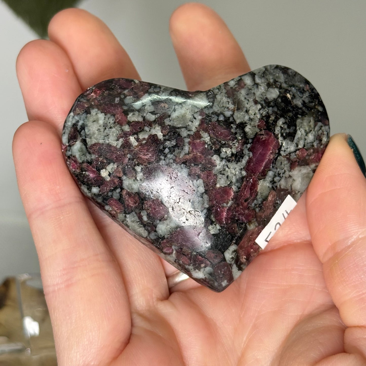 Eudialyte Heart (Russia)