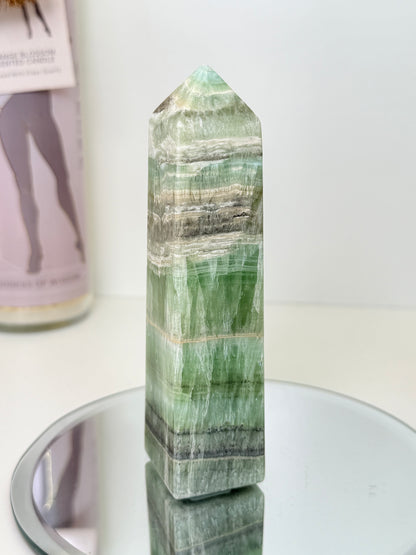 Kiwi Calcite Tower
