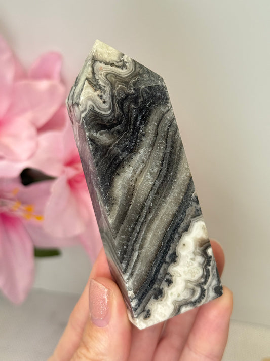Dendritic Calcite Tower