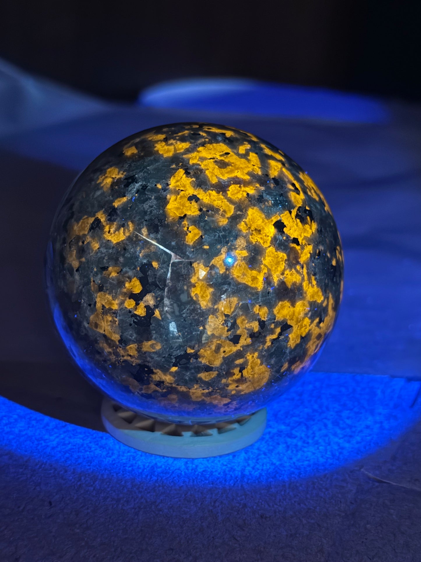 Yooperlite Sphere